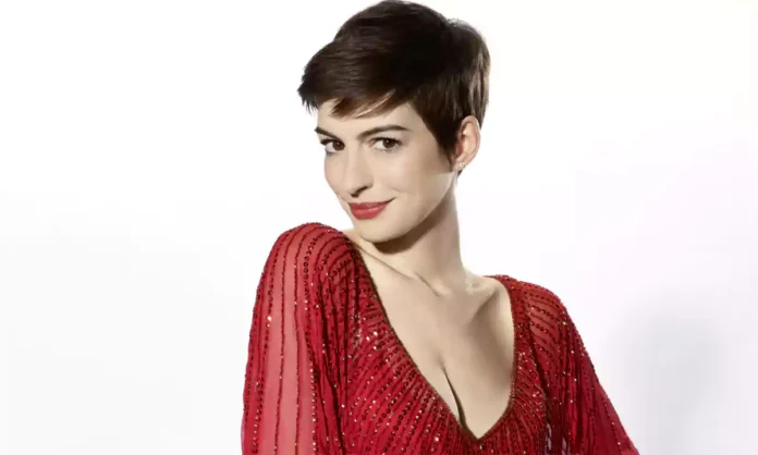 Anne Hathaway Short Hair in the 2012 blockbuster Les Misérables movie new hair style