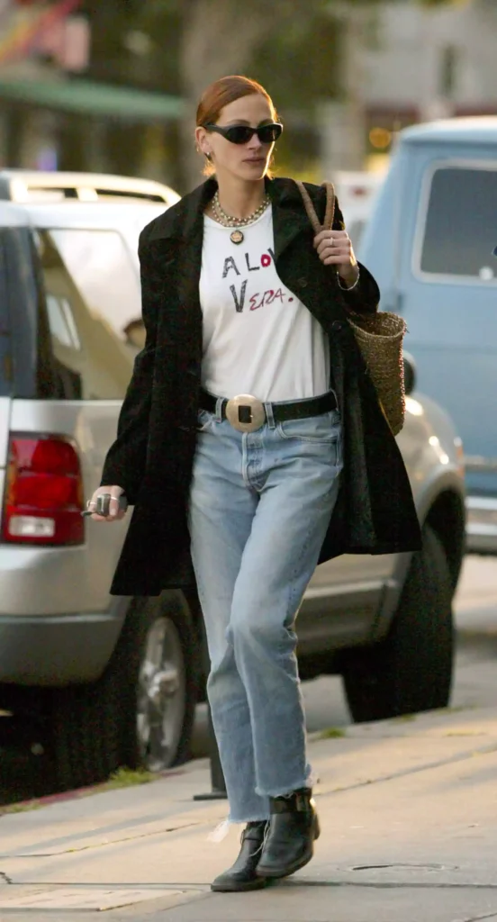 See Julia Roberts' Style Through the Years